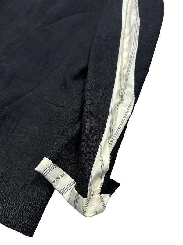 Peaked Lapel Chain Blazer