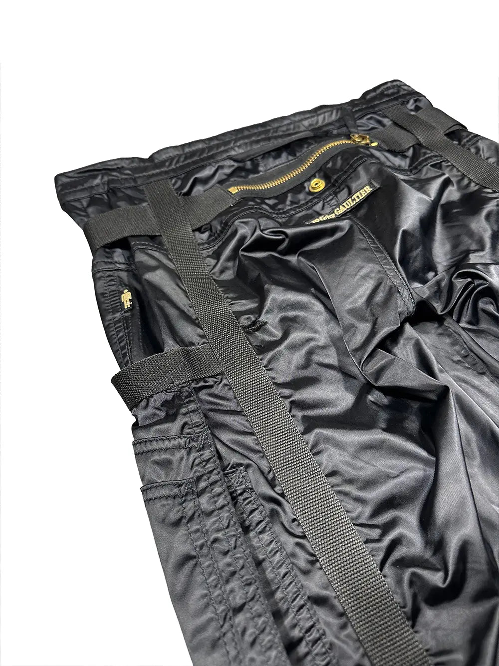 AW03 Bondage Cargo