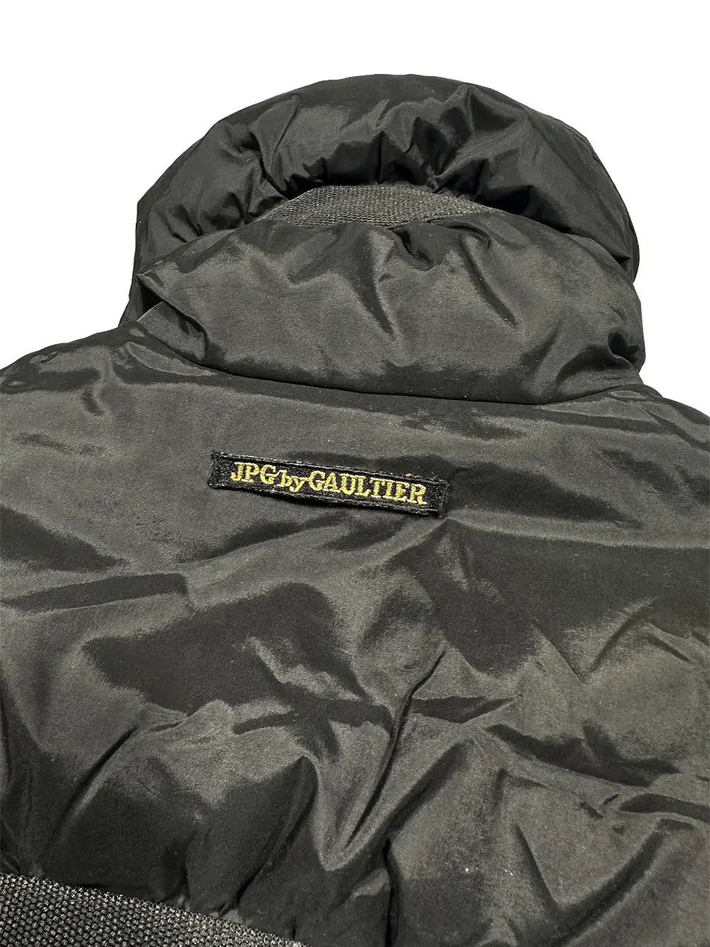 AW03 Bondage Puffer