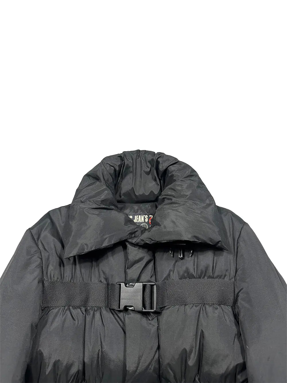 AW03 Bondage Puffer